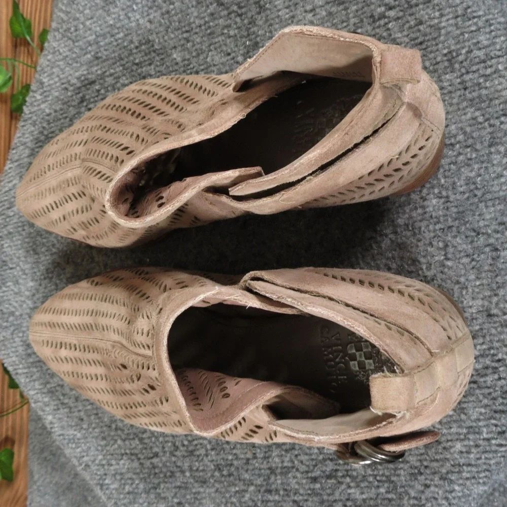 Vince Camuto these vince